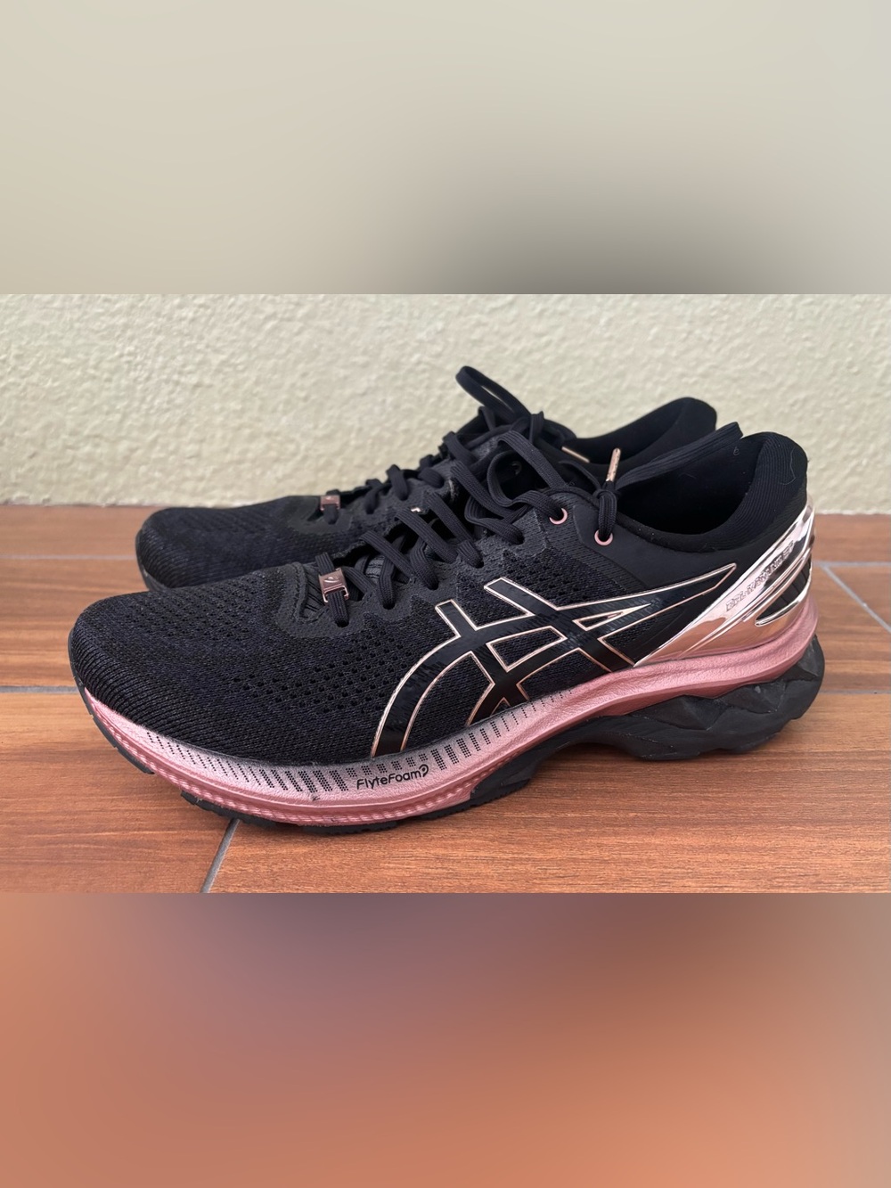 ASICS Gel-Kayano 27 Platinum Running Shoe in Black &  Rose Gold Women’s Size: 10
